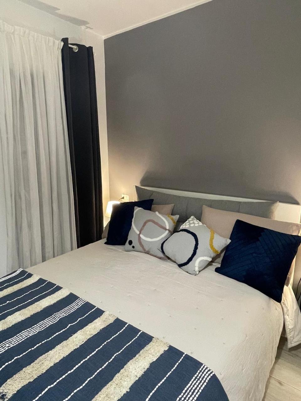Margherita Apartment Барі Екстер'єр фото