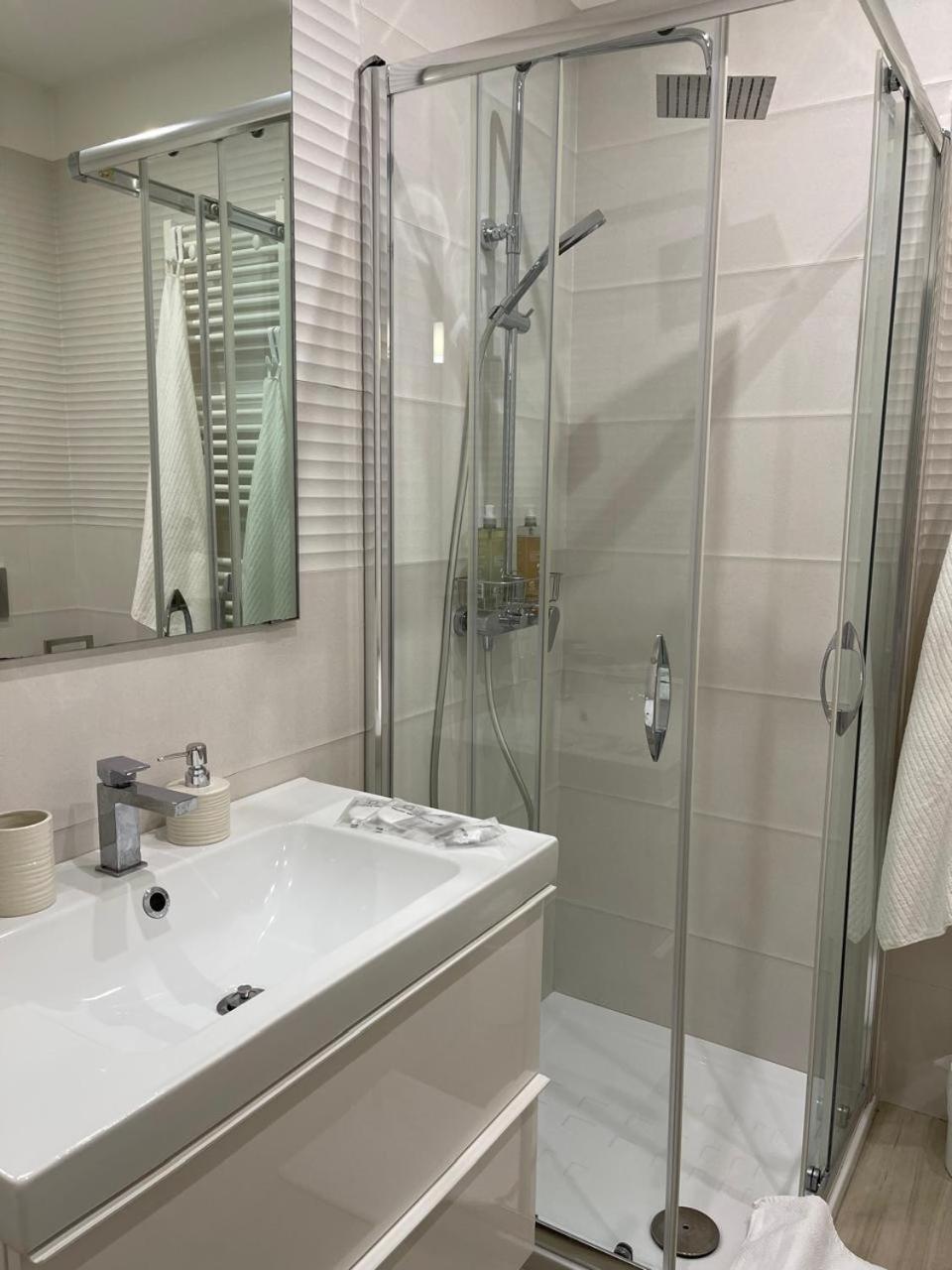 Margherita Apartment Барі Екстер'єр фото