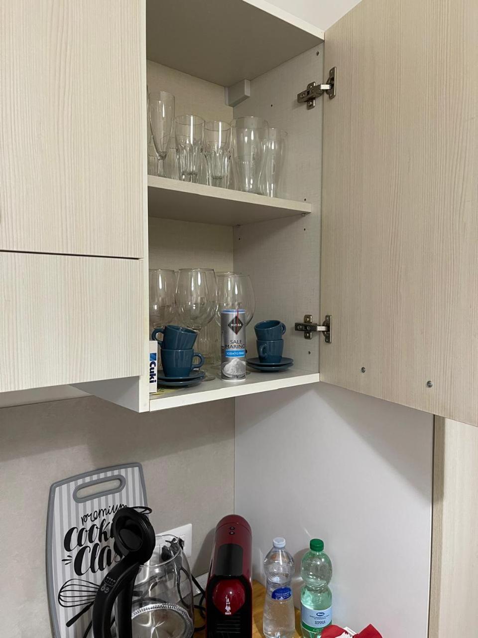 Margherita Apartment Барі Екстер'єр фото