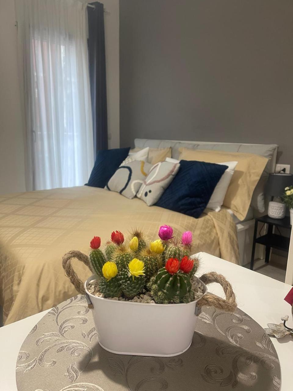 Margherita Apartment Барі Екстер'єр фото