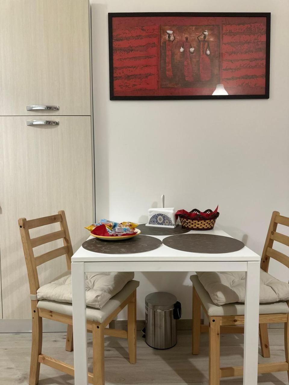 Margherita Apartment Барі Екстер'єр фото