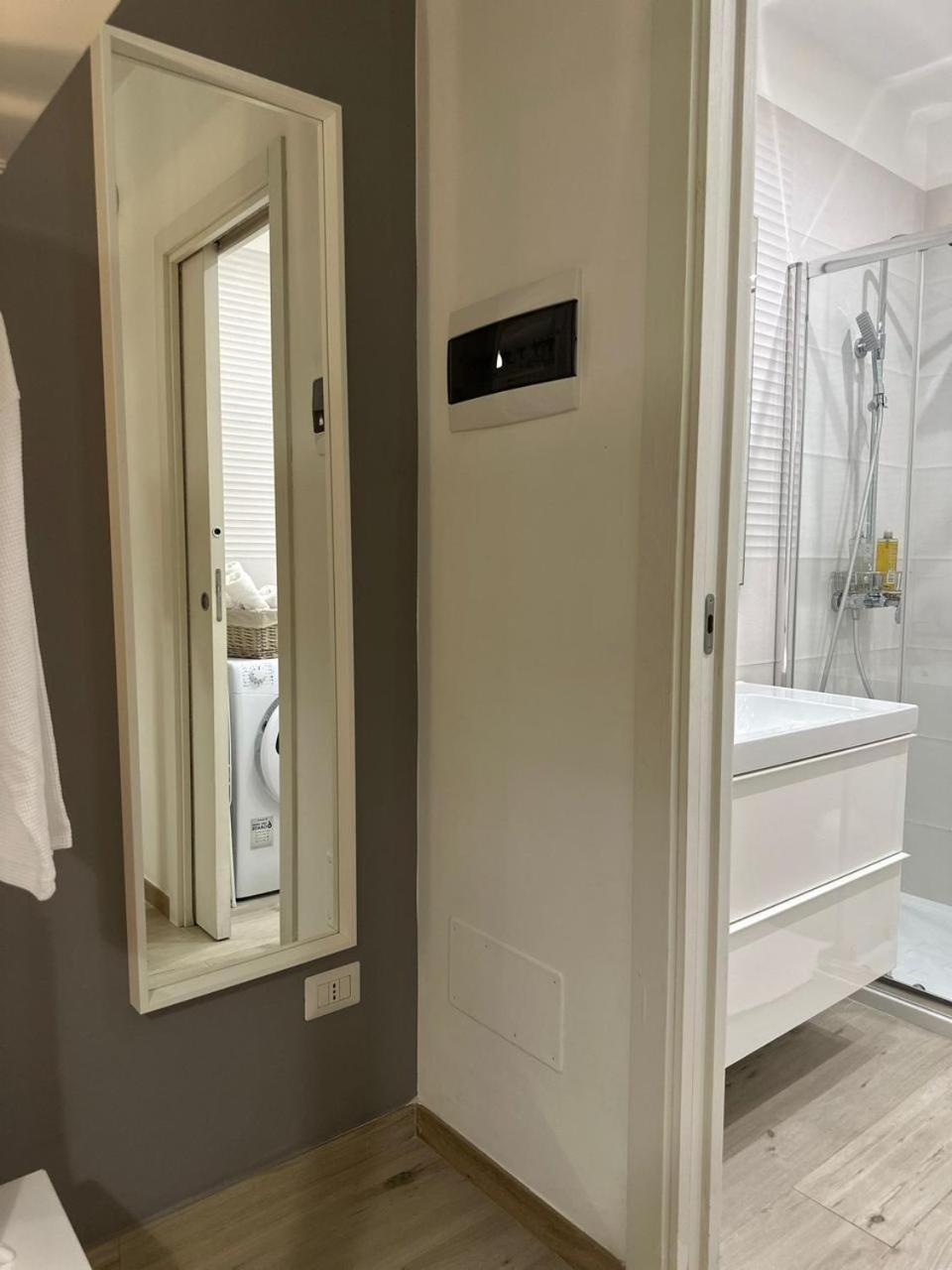 Margherita Apartment Барі Екстер'єр фото